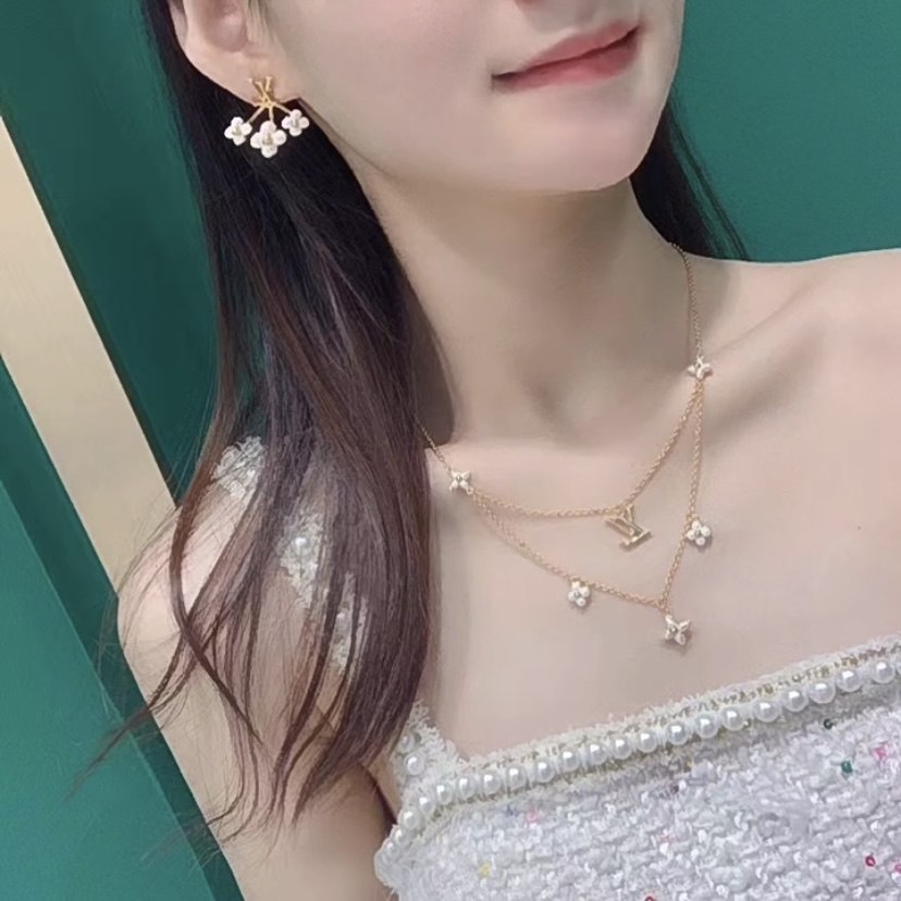 [하이엔드 미러급] 루이비통 플라워 더블 목걸이 [가격 색상 사이즈 문의]