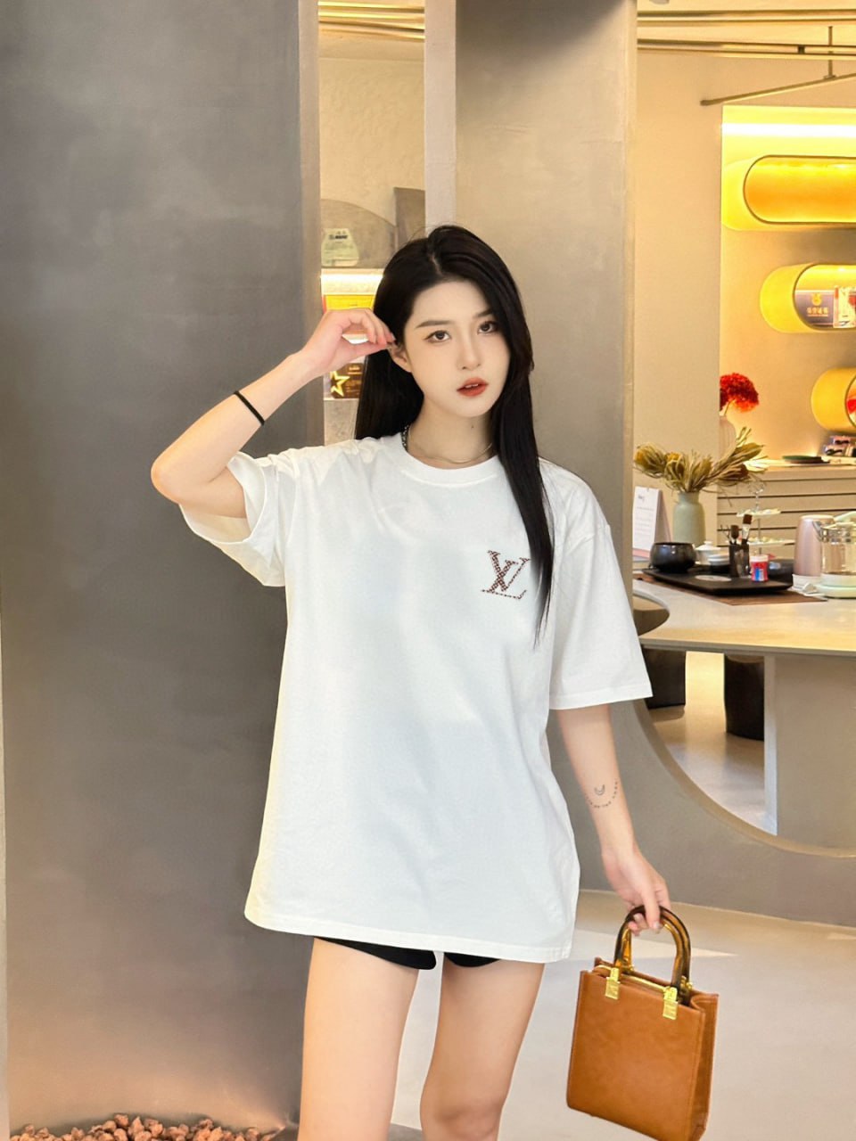 [하이엔드 미러급] 루이비통 25s 로고 티셔츠 사이즈 M-XXL [사진참고]